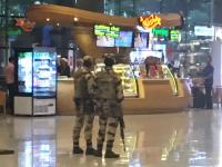 Armed soldiers, Mumbai airport